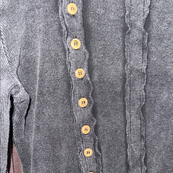 SHEIN Black and Brown Scalloped Button-Down Tops - Picture 5 of 8